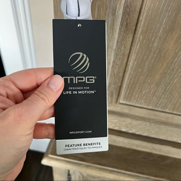 MPG Sport Game Plan White Pinstripe Jacket Medium NWT - Picture 14 of 16